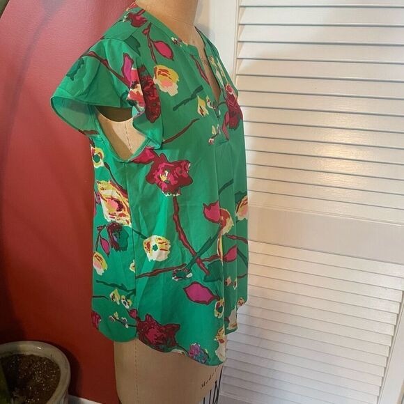J CREW | green floral v neck blouse 6 - Picture 3 of 7